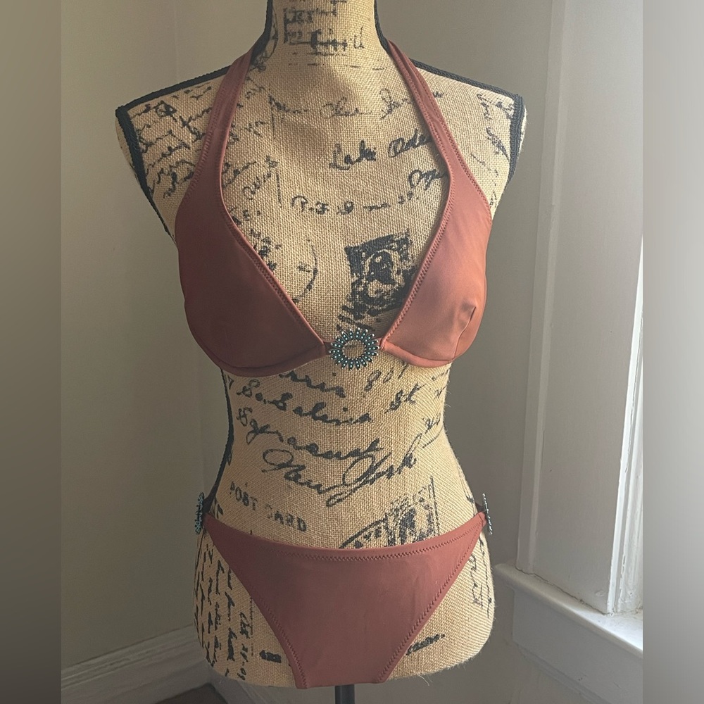NWOT VS Sienna Brown and Turquoise Underwire Two-piece Swimsuit w/ Stone Detail